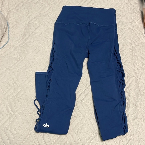 ALO YOGA interlace legging - Picture 2 of 4